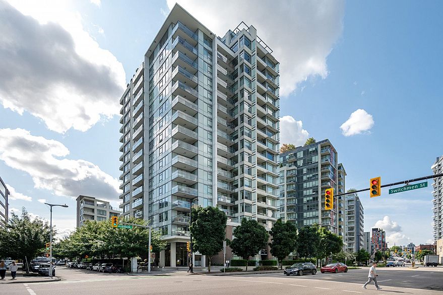 502 110 Switchmen Street