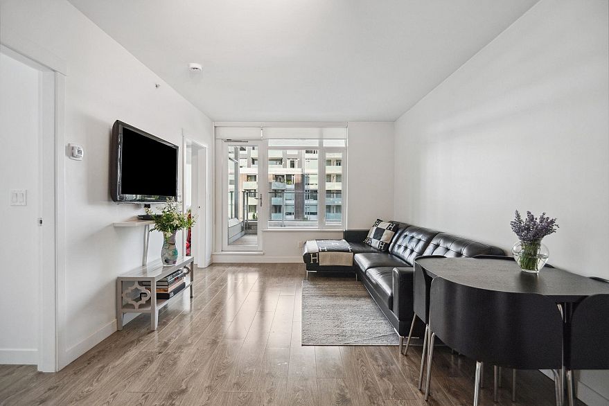 502 110 Switchmen Street