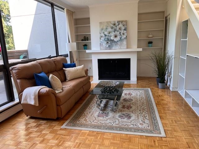 512 4900 Cartier Street