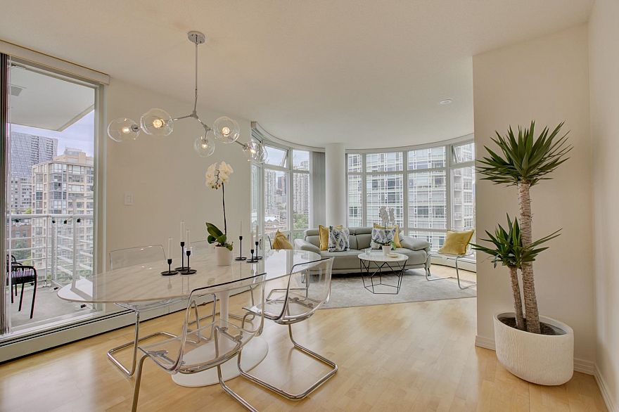1205 1199 Marinaside Crescent