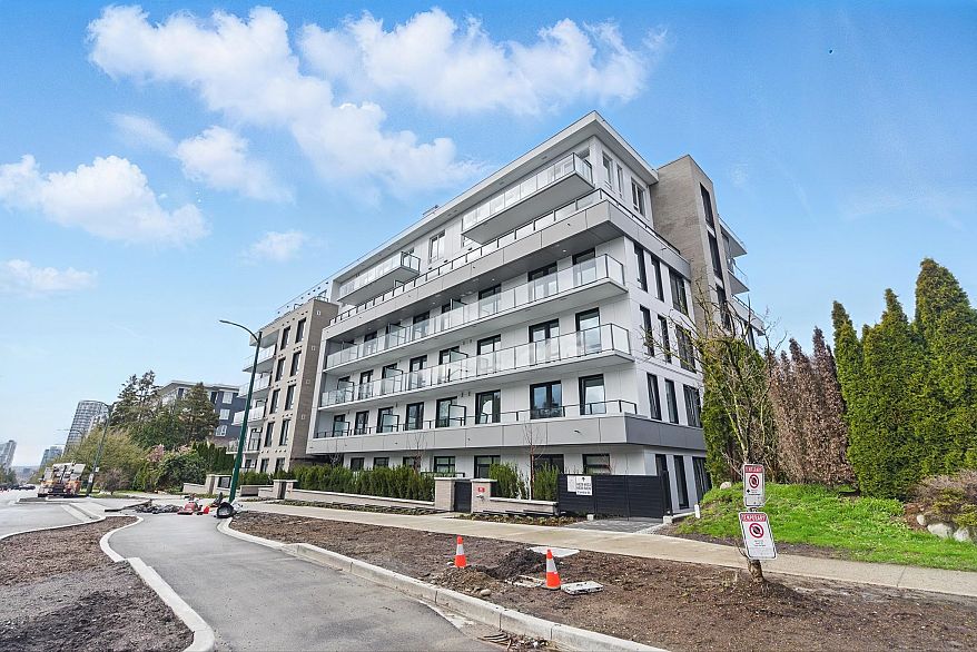 310 6859 Cambie Street