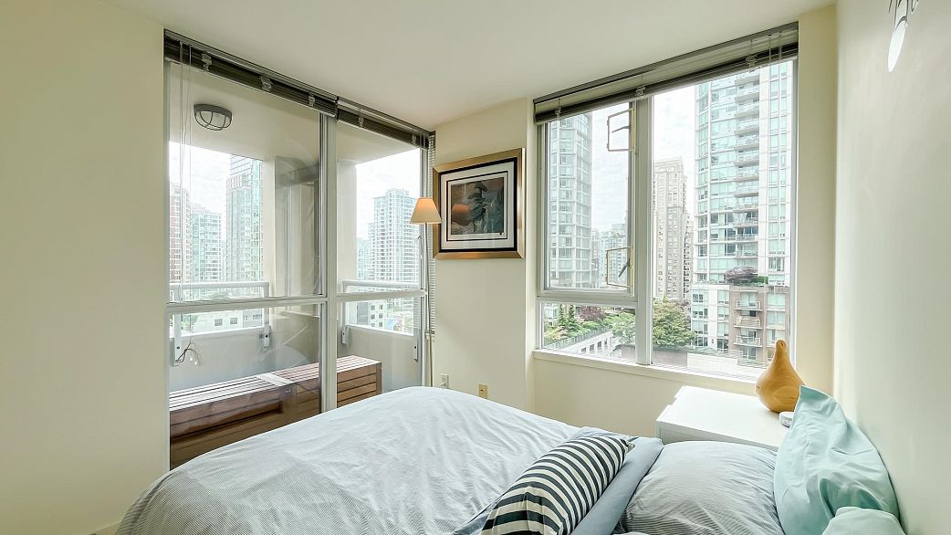 809 822 Seymour Street