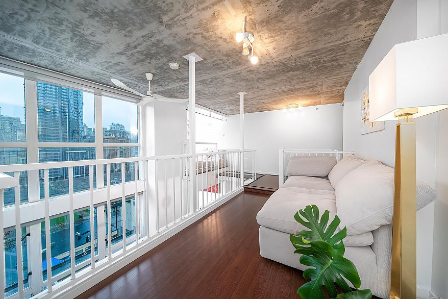 706 1238 Seymour Street