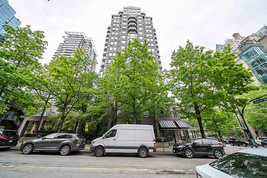 1604 811 Helmcken Street