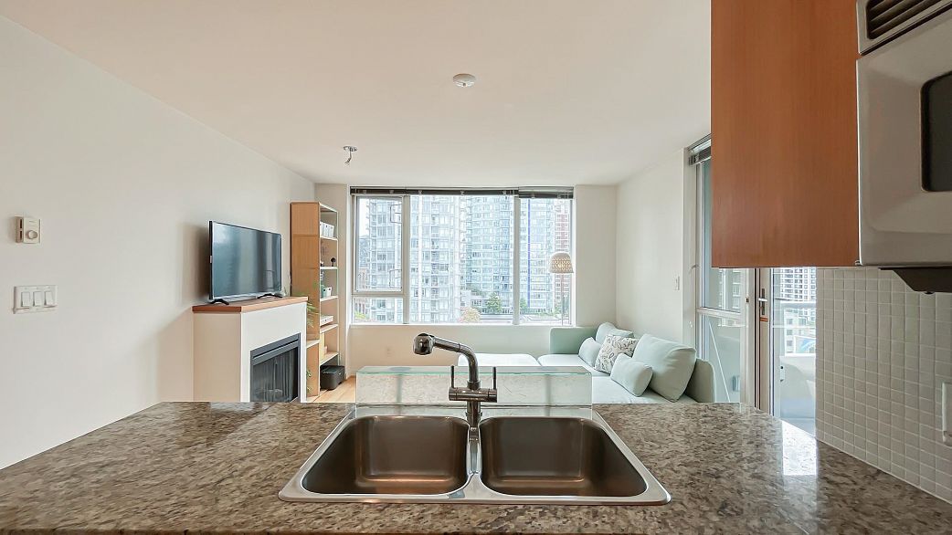 809 822 Seymour Street