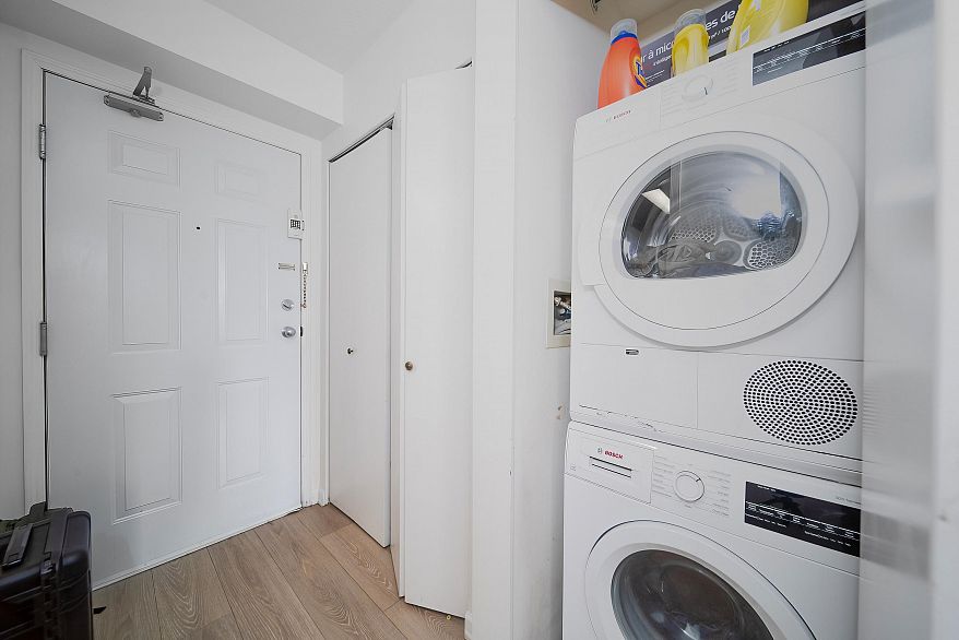 1604 811 Helmcken Street