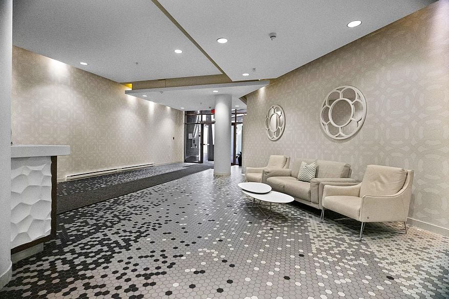 310 429 W 2nd Avenue