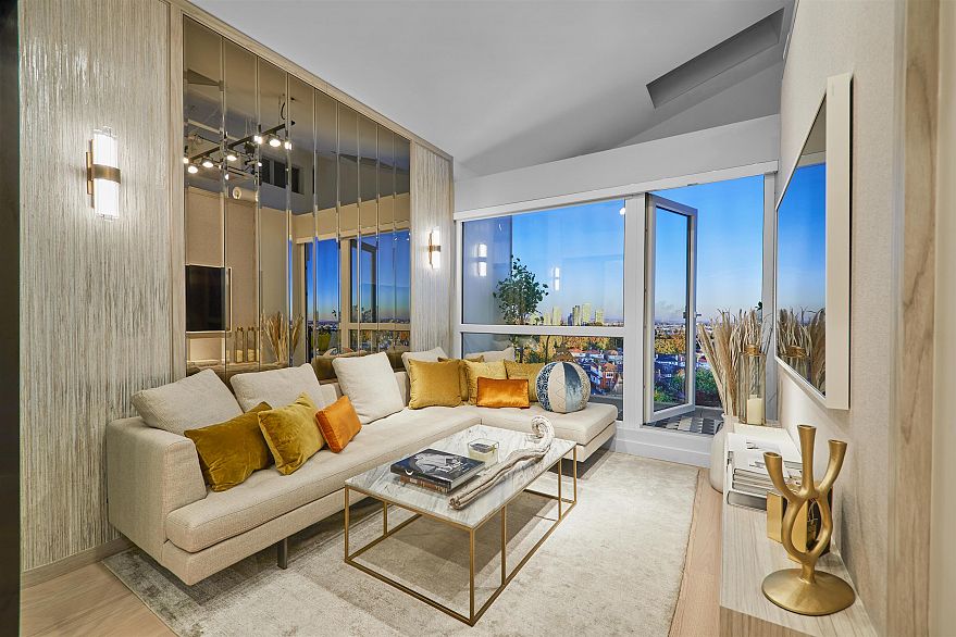 K303 8030 Oak Street