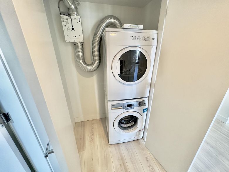 1608 1133 Hornby Street