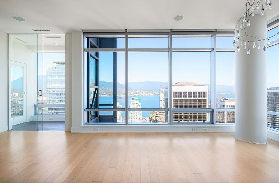 4304 1111 Alberni Street