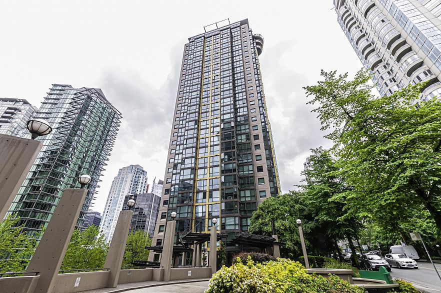 2305 1331 Alberni Street