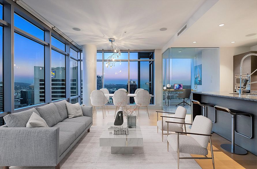 4304 1111 Alberni Street