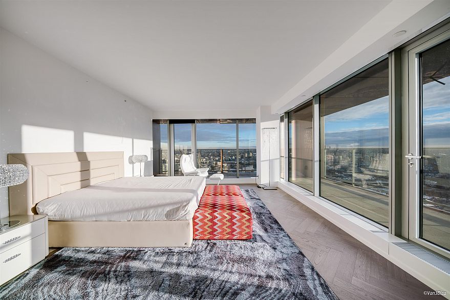 4701 1480 Howe Street