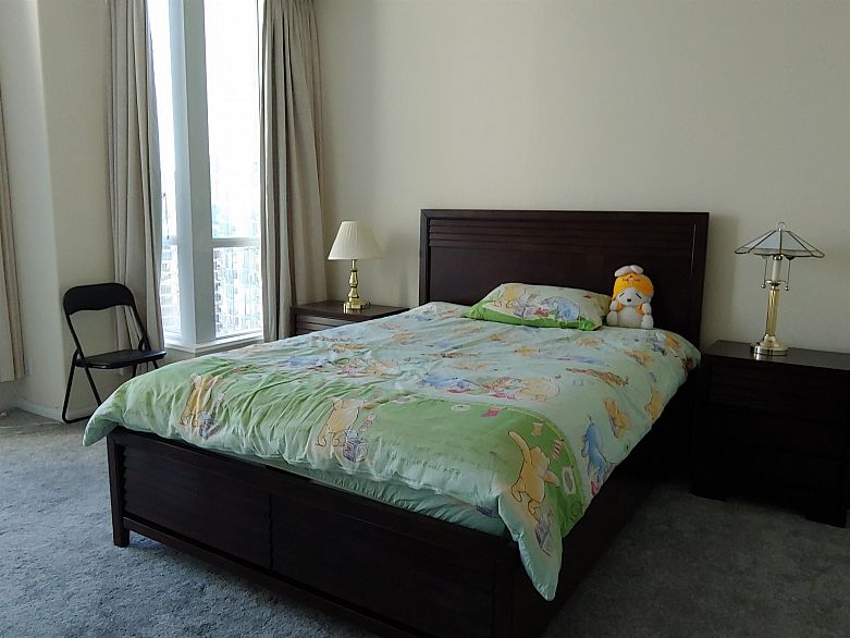 3307 1328 W Pender Street