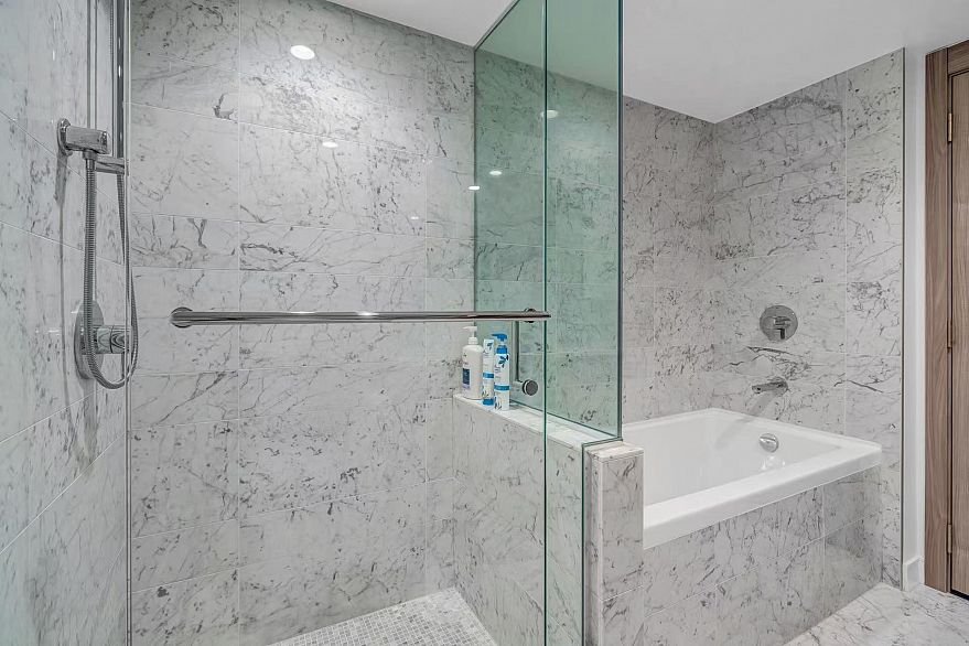 1207 1768 Cook Street