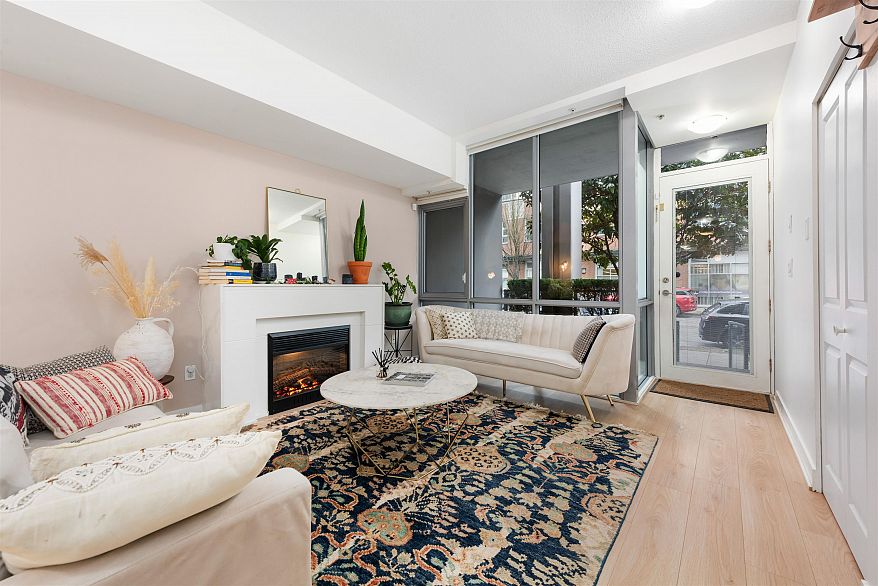 589 W 7th Avenue