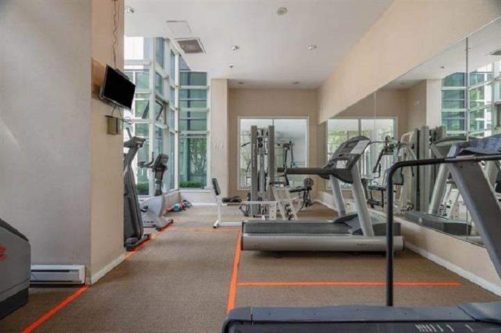 3307 1328 W Pender Street