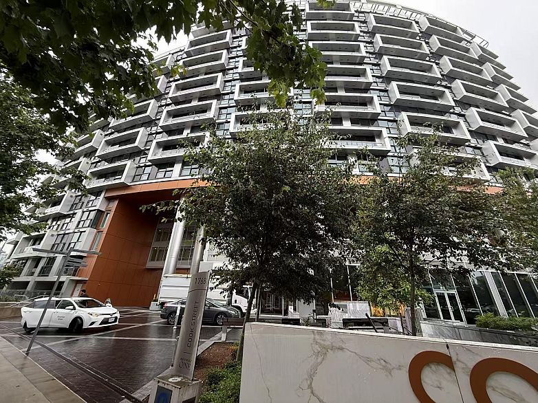 1207 1768 Cook Street