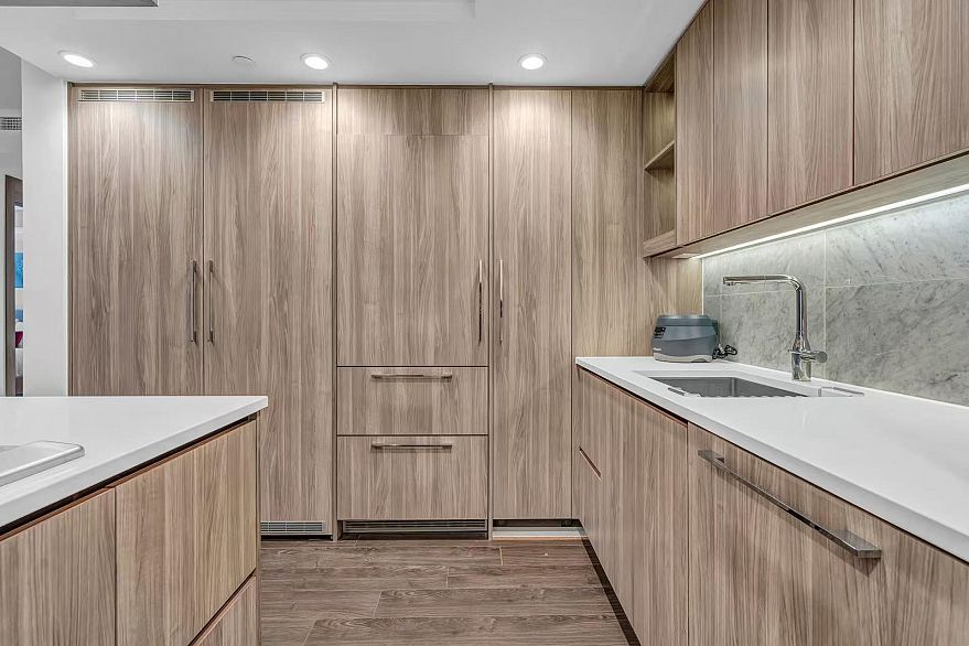 1207 1768 Cook Street