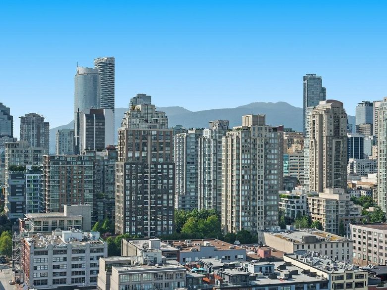 2705 193 Aquarius Mews