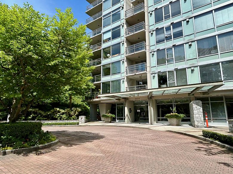 1306 5639 Hampton Place