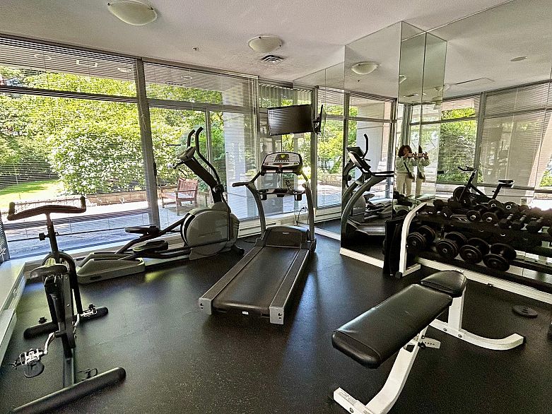 1306 5639 Hampton Place