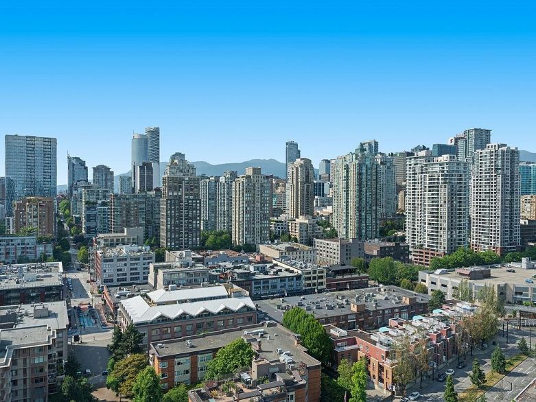 2705 193 Aquarius Mews