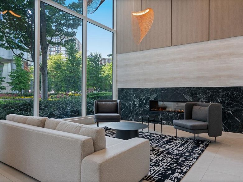 2705 193 Aquarius Mews