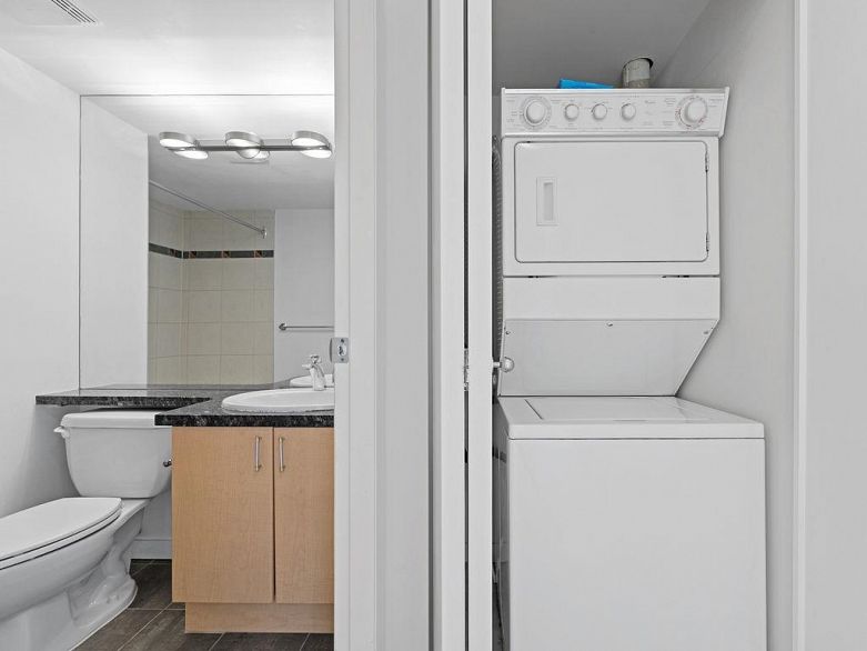 2705 193 Aquarius Mews