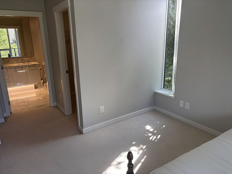 208 5638 Birney Avenue