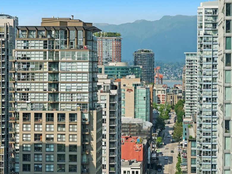 2705 193 Aquarius Mews