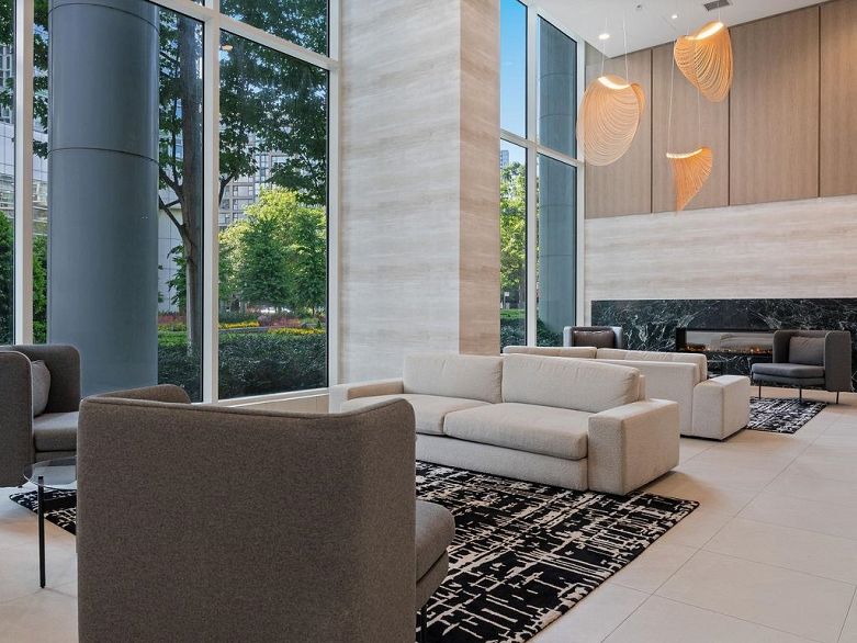 2705 193 Aquarius Mews