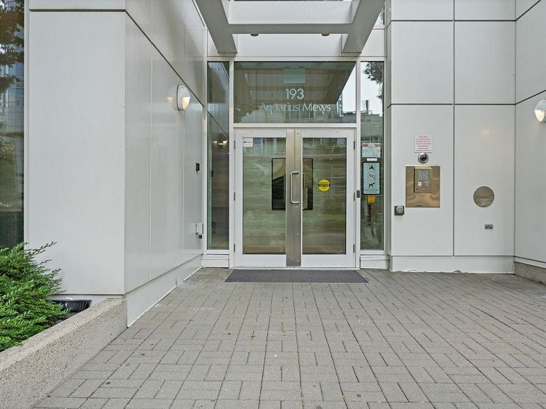 2705 193 Aquarius Mews