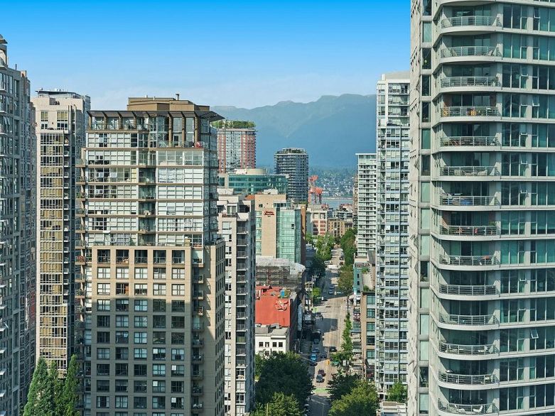 2705 193 Aquarius Mews