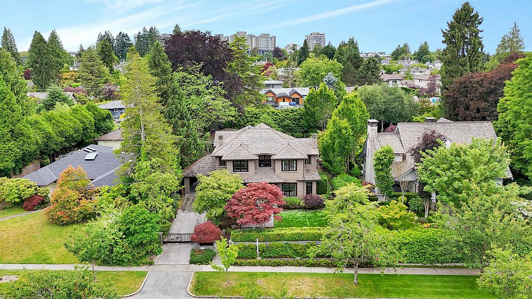 1807 Acadia Road