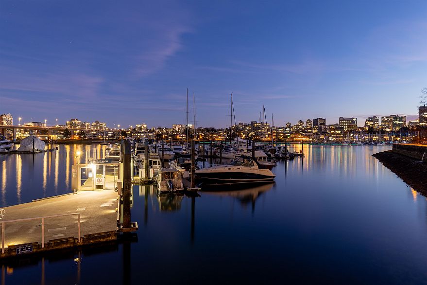 907 1288 Marinaside Crescent