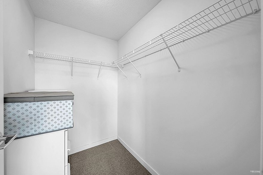 1606 1009 Harwood Street