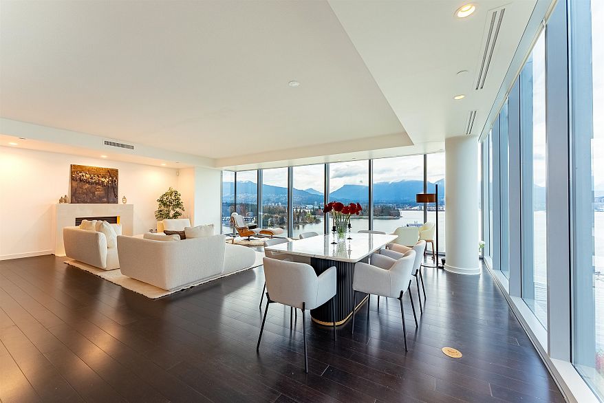 1402 1169 W Cordova Street