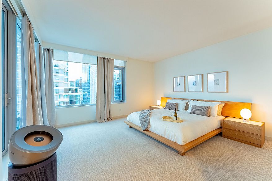 1402 1169 W Cordova Street