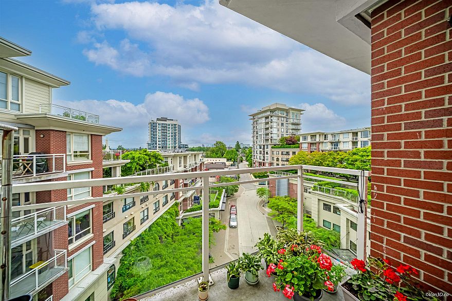 603 4028 Knight Street