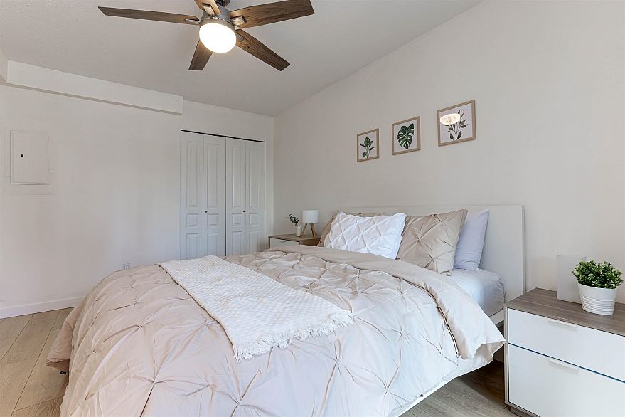 1105 1189 Howe Street