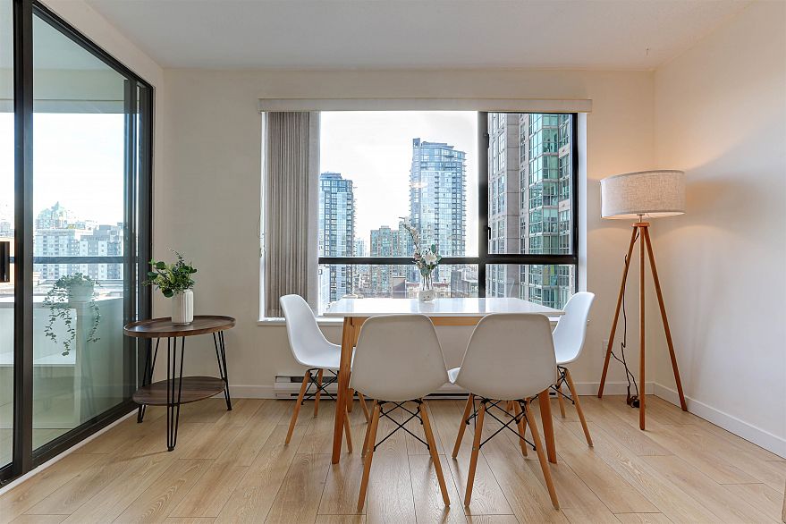 1105 1189 Howe Street