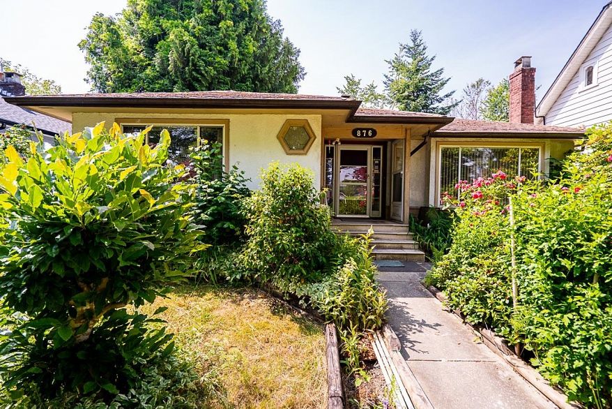 876 W King Edward Avenue