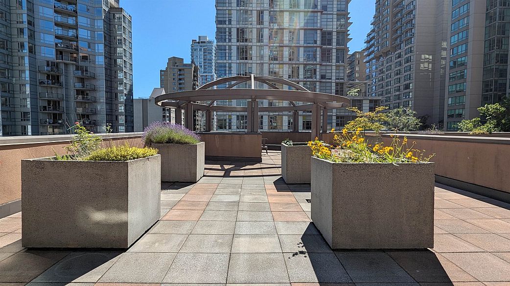 1105 1189 Howe Street