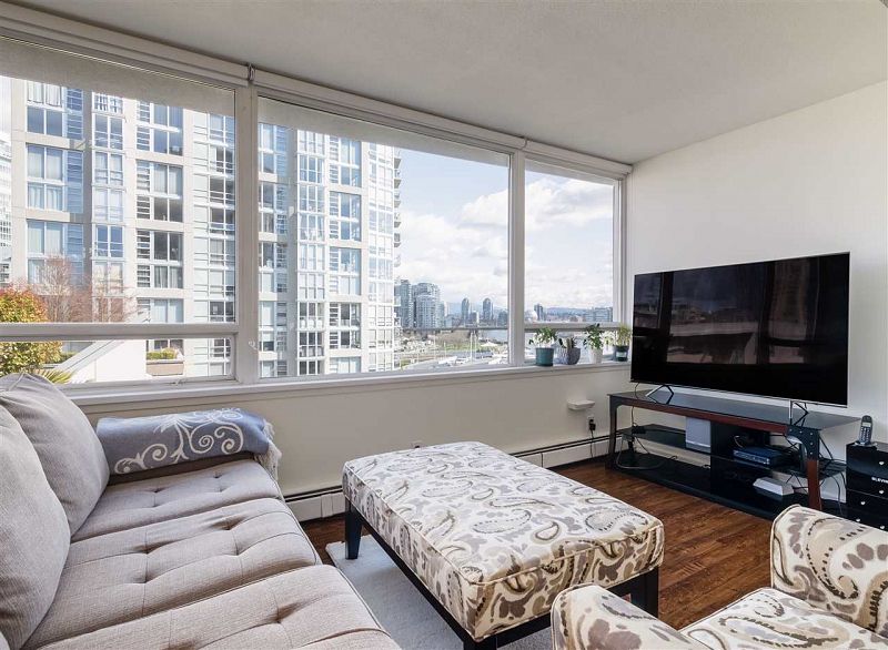 907 1288 Marinaside Crescent