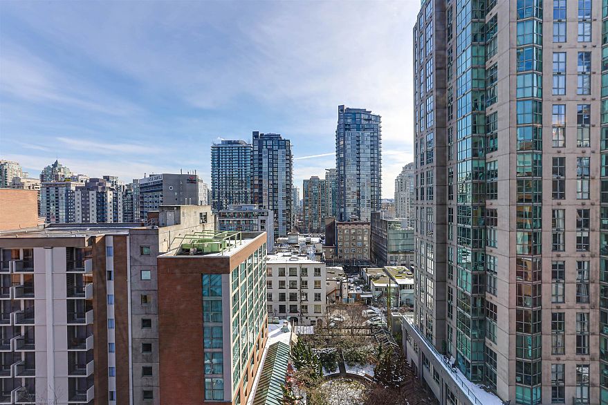 1105 1189 Howe Street