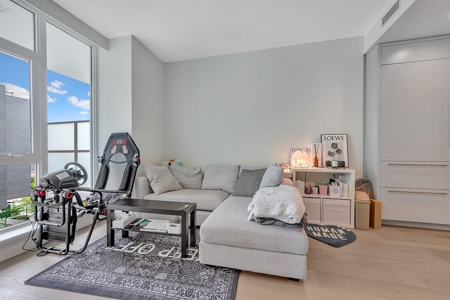 602 7418 Paulson Street