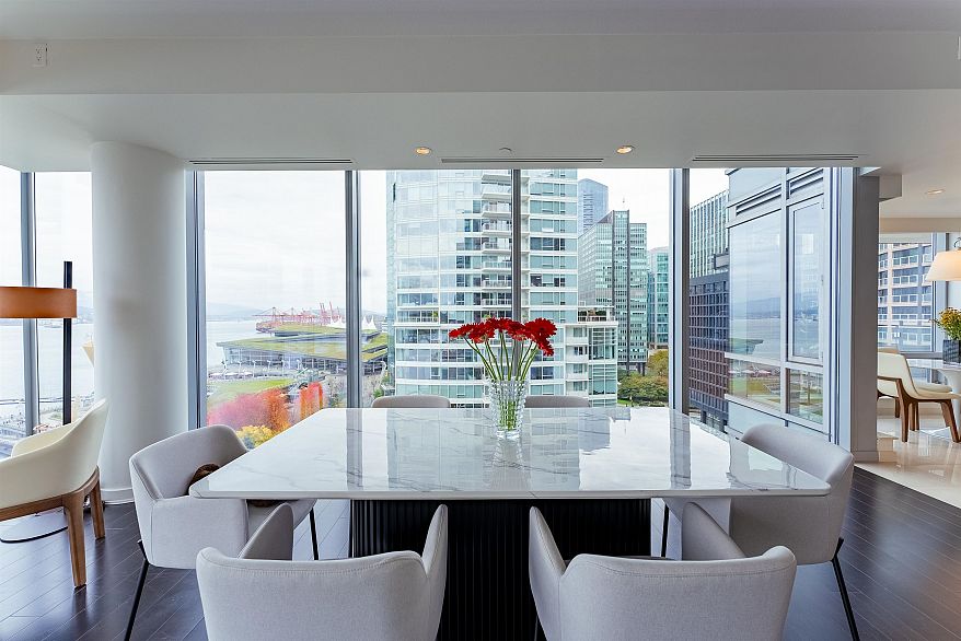 1402 1169 W Cordova Street