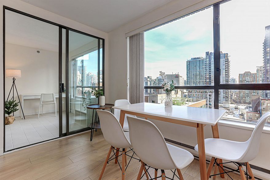 1105 1189 Howe Street