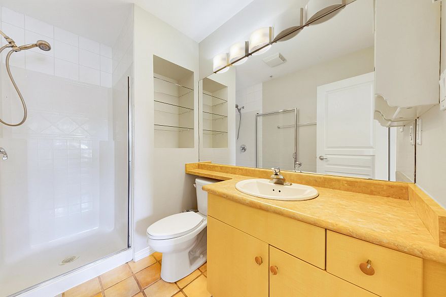 412 3333 W 4th Avenue